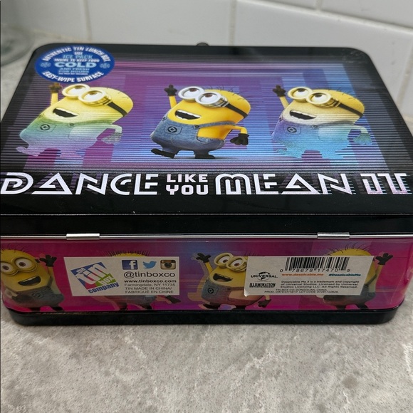 Minions Dance Lunchbox. Like New - Picture 7 of 7